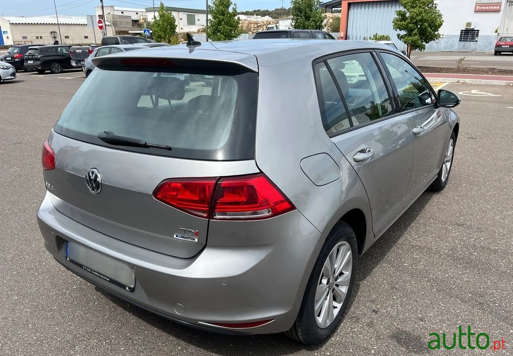 2017' Volkswagen Golf photo #5