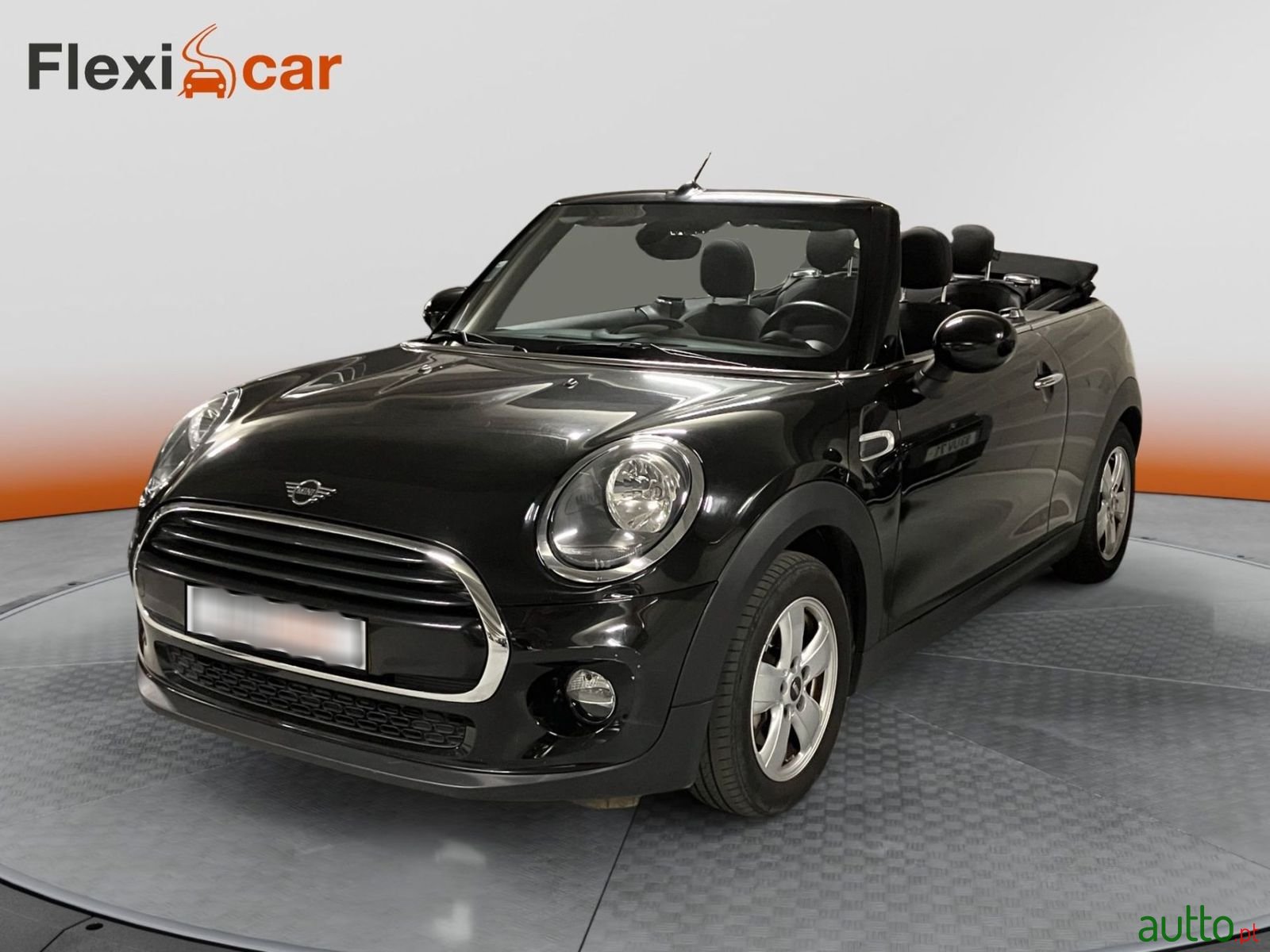 2019' MINI Cabrio photo #4