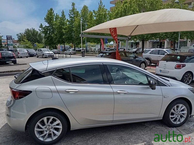 2022' Opel Astra 1.2 T Elegance photo #4