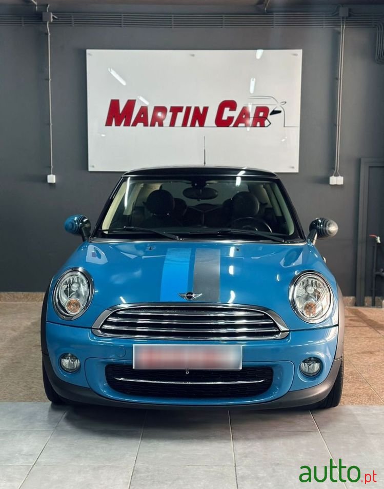 2013' MINI Cooper D Bayswater photo #2