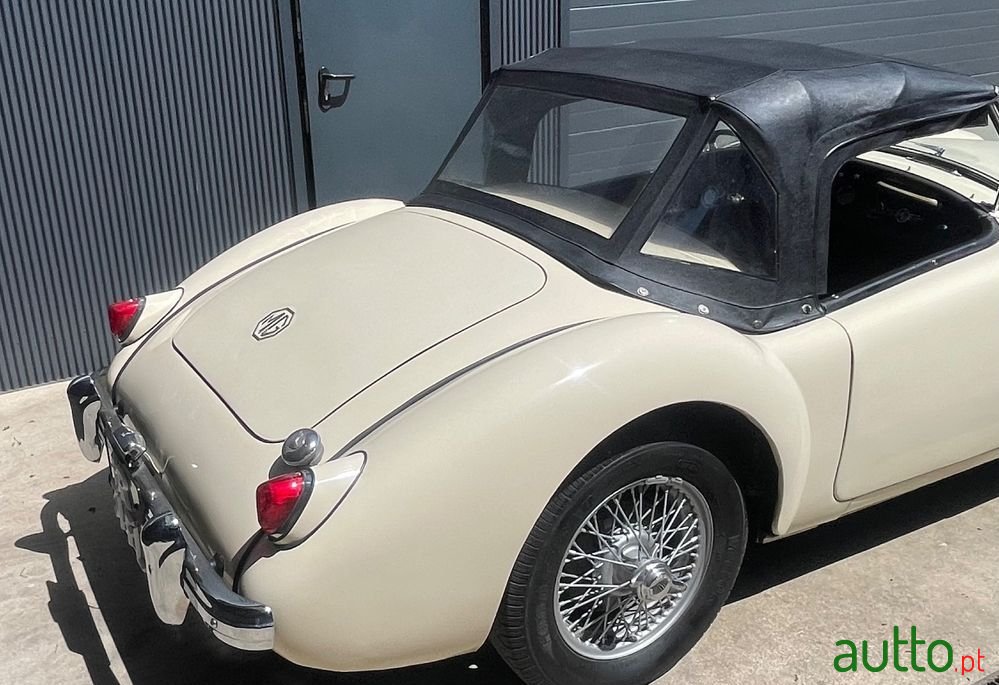 1957' MG MGA photo #5