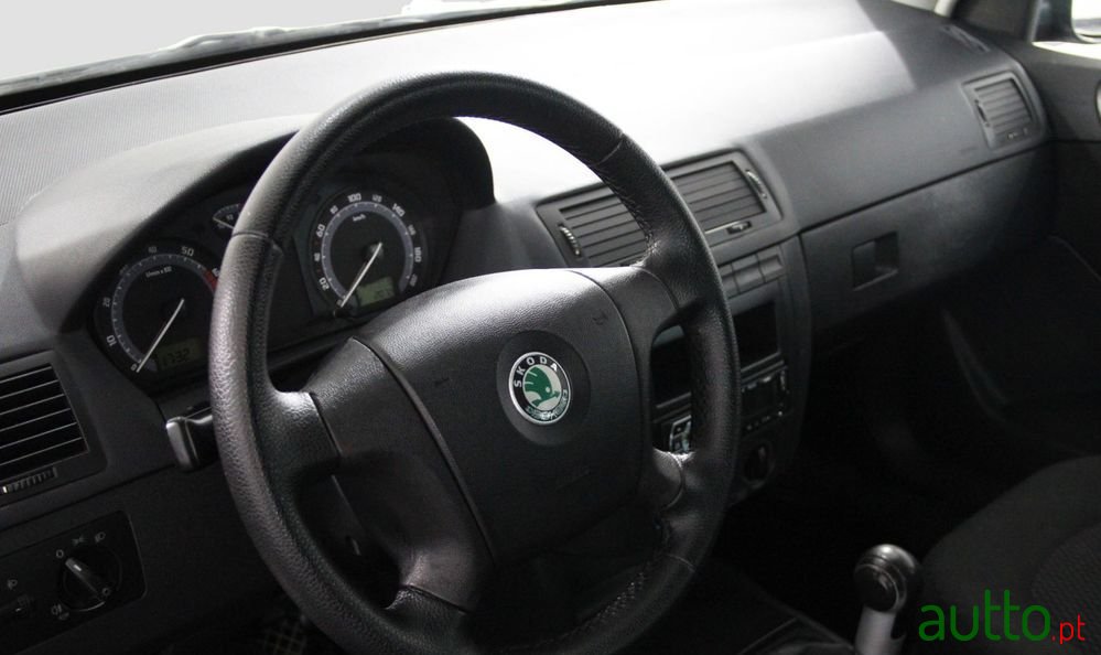 2007' Skoda Fabia Break photo #6