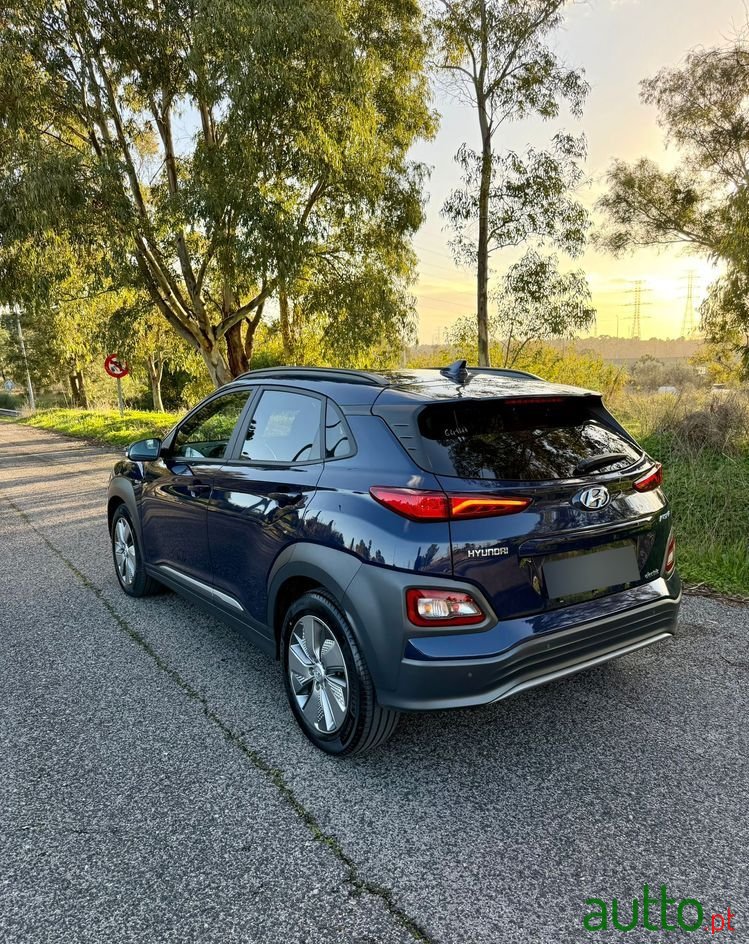 2020' Hyundai Kauai Premium photo #2
