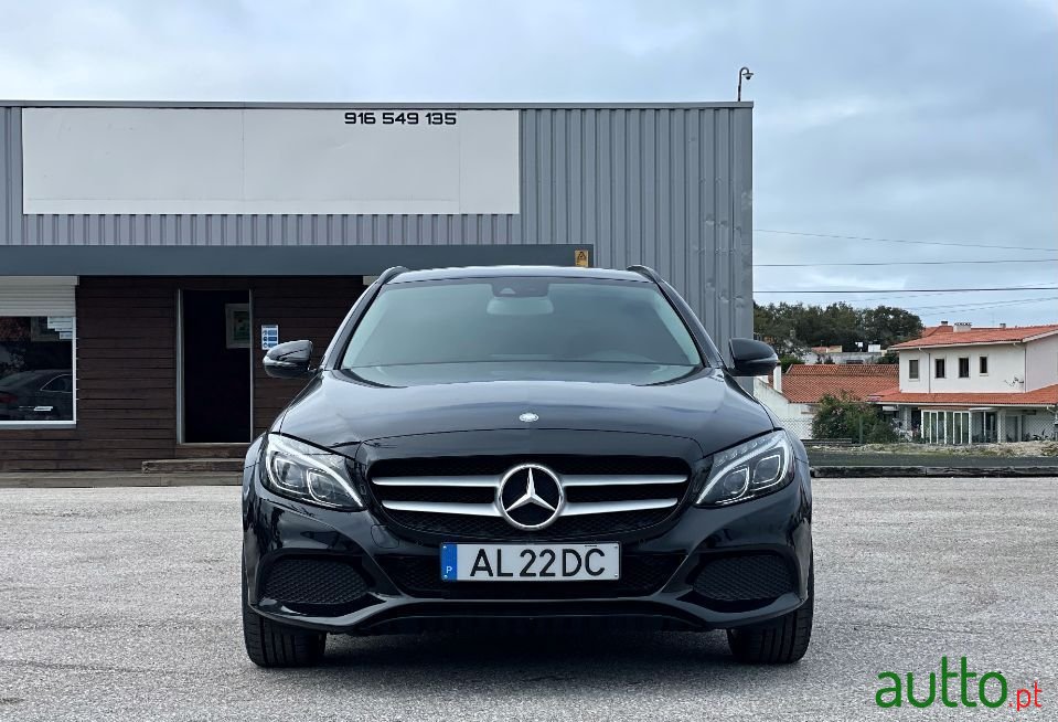 2015' Mercedes-Benz C-200 photo #2