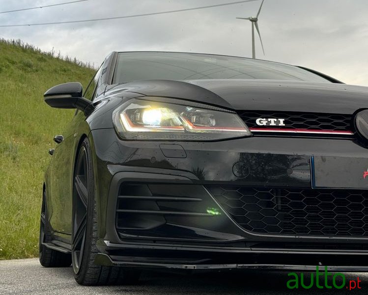 2017' Volkswagen Golf photo #4