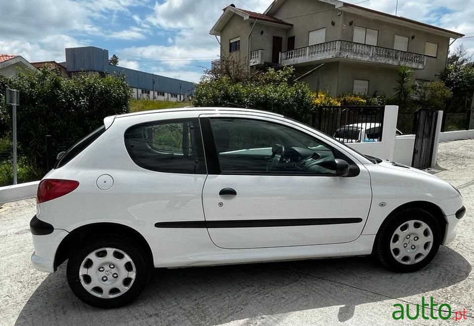 2006' Peugeot 206 photo #3
