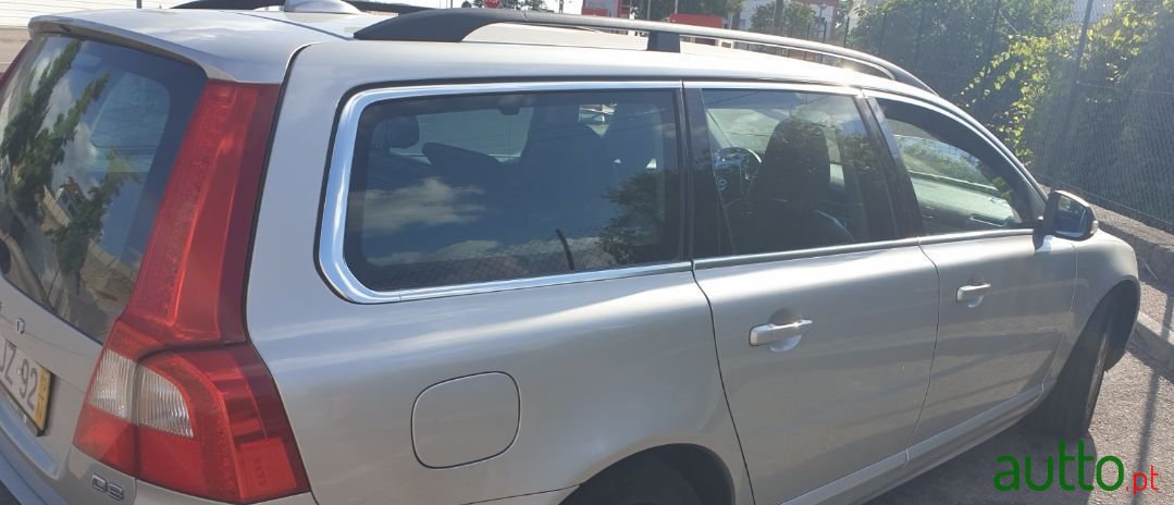 2010' Volvo V90 photo #2