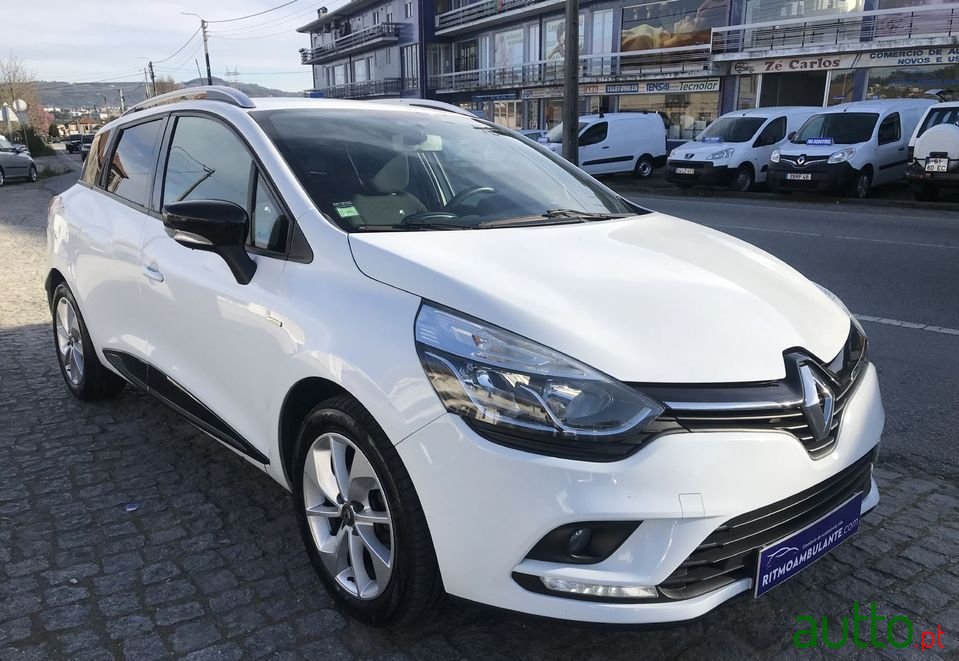 2018' Renault Clio Sport Tourer photo #6