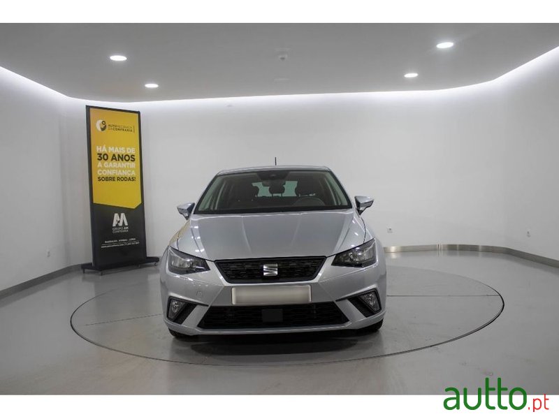 2023' SEAT Ibiza 1.0 Tsi Style photo #2