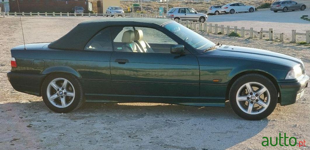 1996' BMW 318 I photo #1