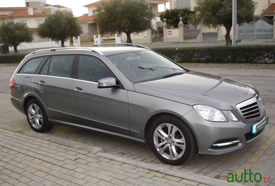 2012' Mercedes-Benz E-220 220 Cdi photo #1