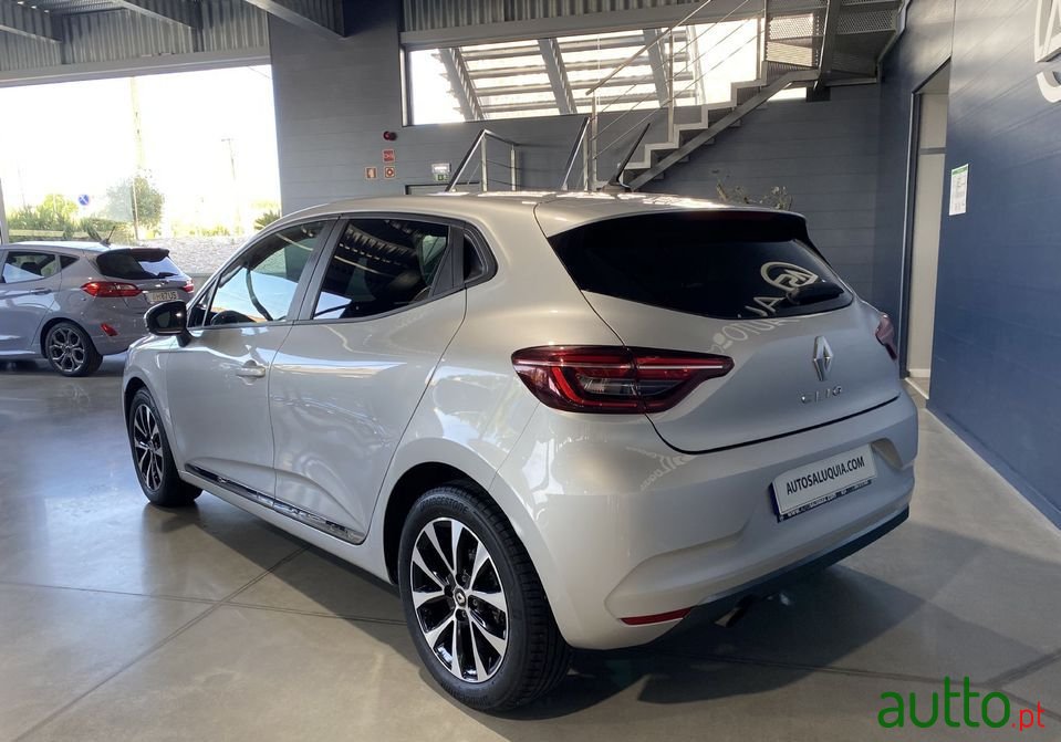 2020' Renault Clio photo #3