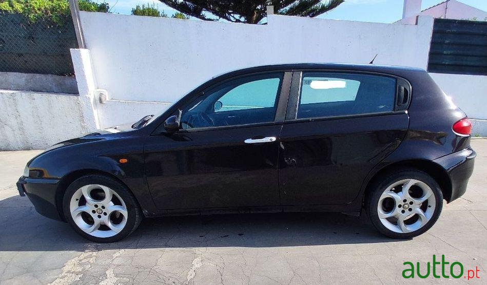 2002' Alfa Romeo 147 photo #3