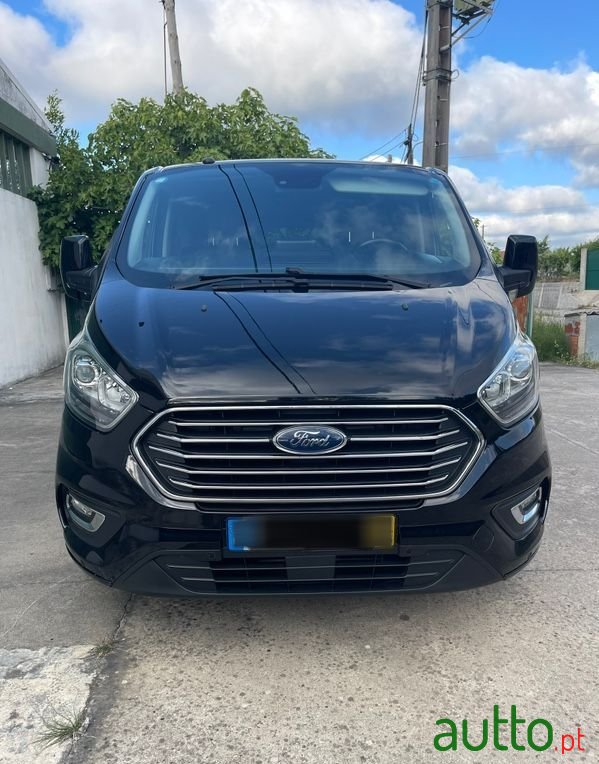 2018' Ford Tourneo Custom photo #2