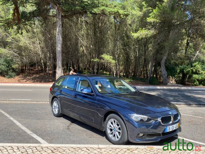 2015' BMW 318 photo #3