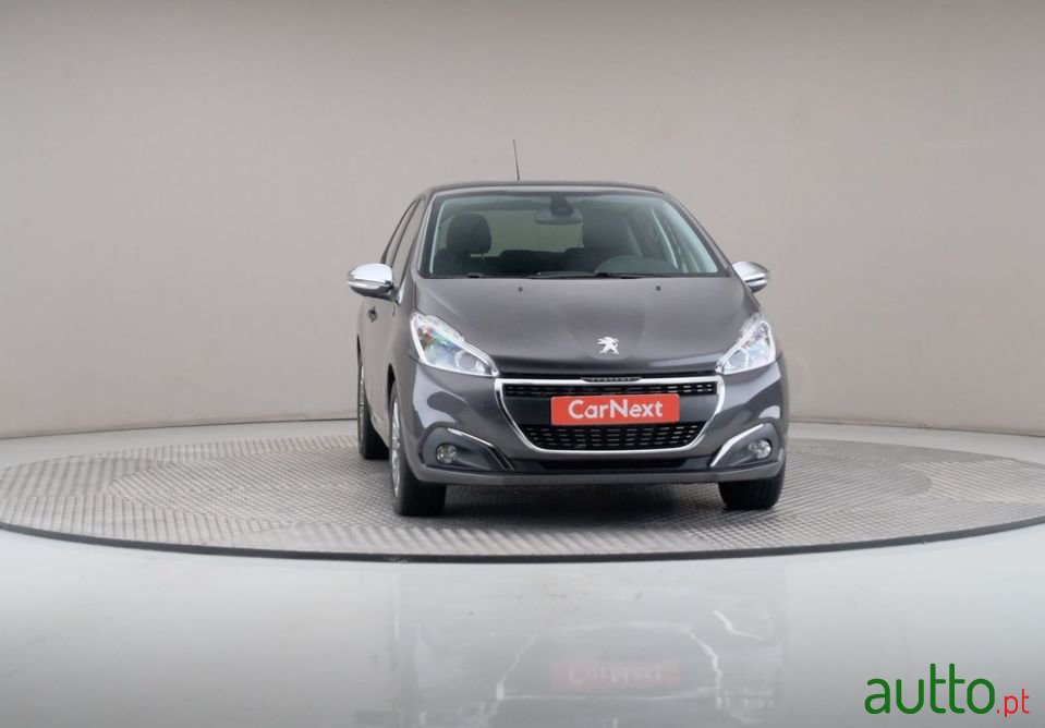 2019' Peugeot 208 photo #3
