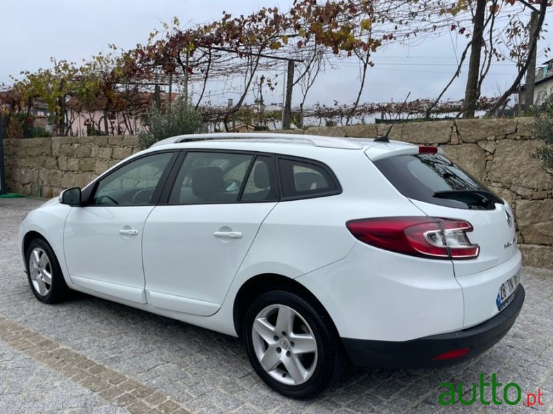 2014' Renault Megane Sport Tourer photo #5