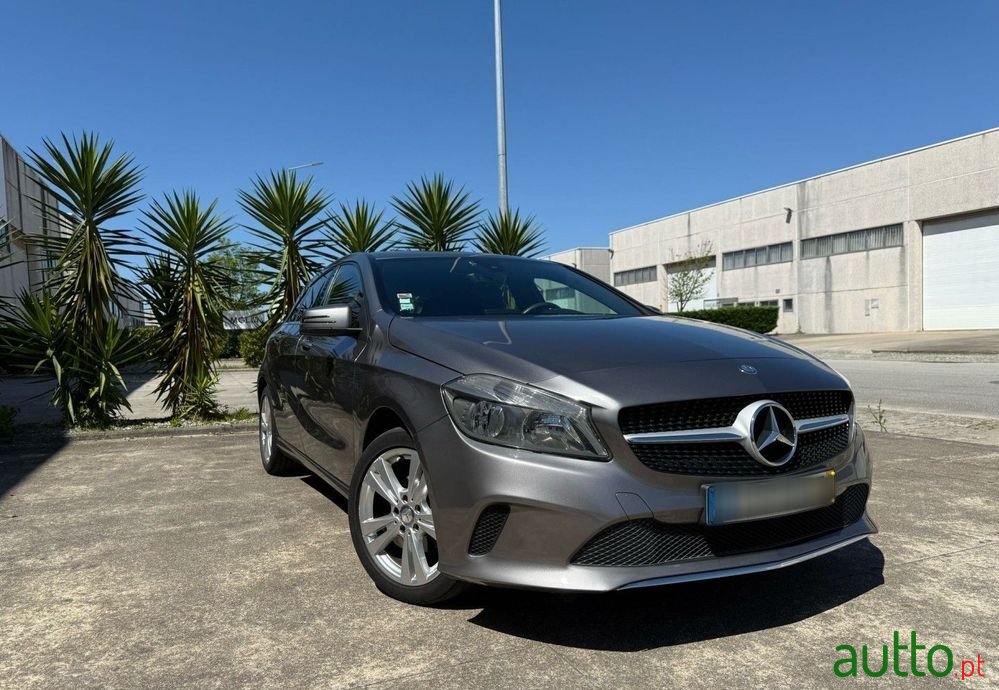 2016' Mercedes-Benz Classe A photo #3