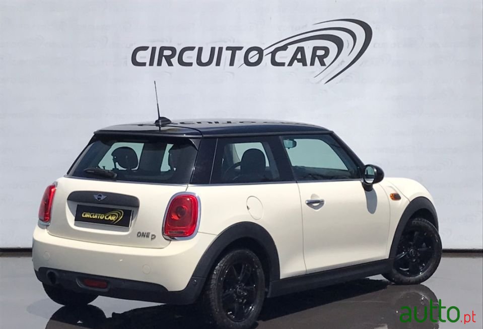 2015' MINI One photo #3