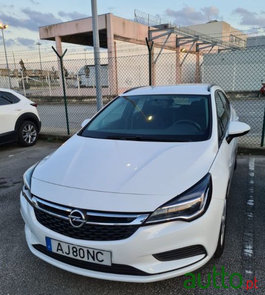 2019' Opel Astra Sports Tourer photo #5