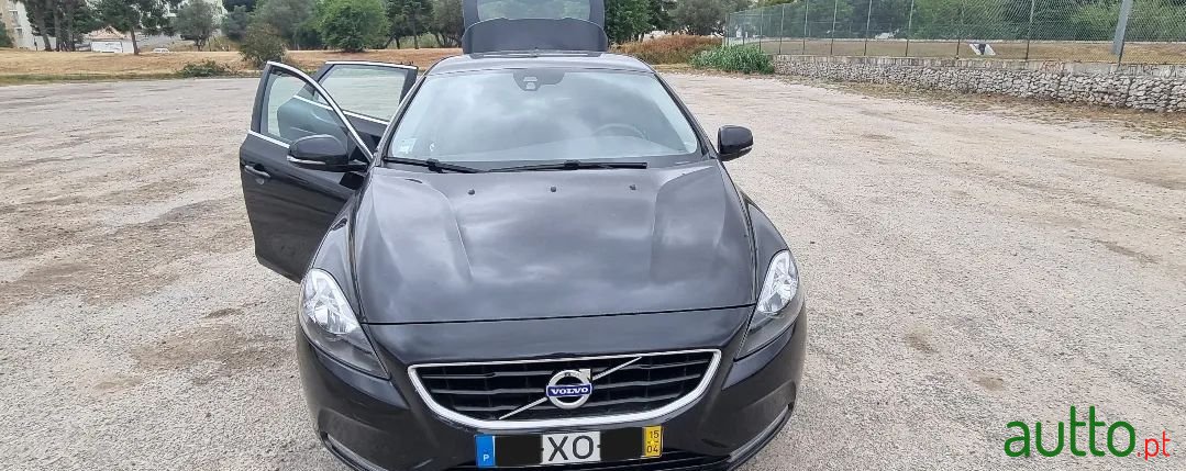 2015' Volvo V40 photo #5