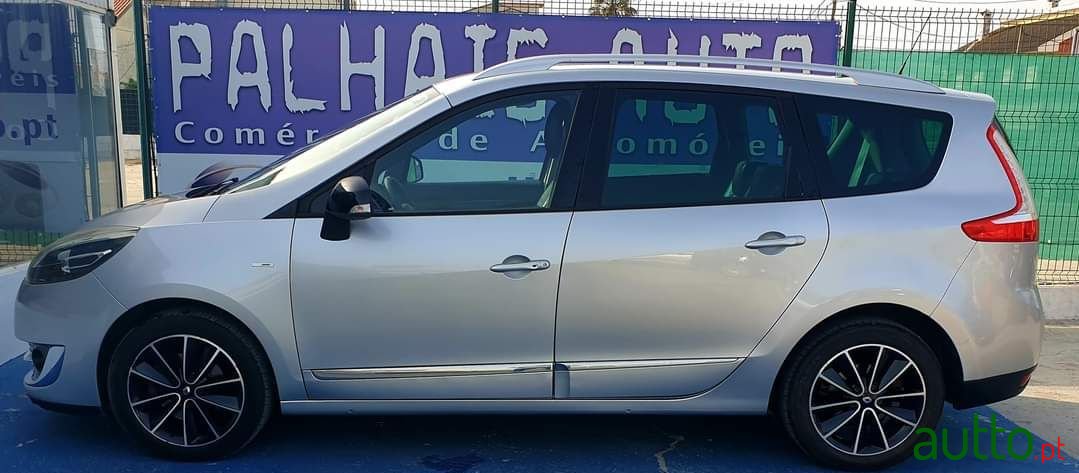 2013' Renault Grand Scenic photo #3