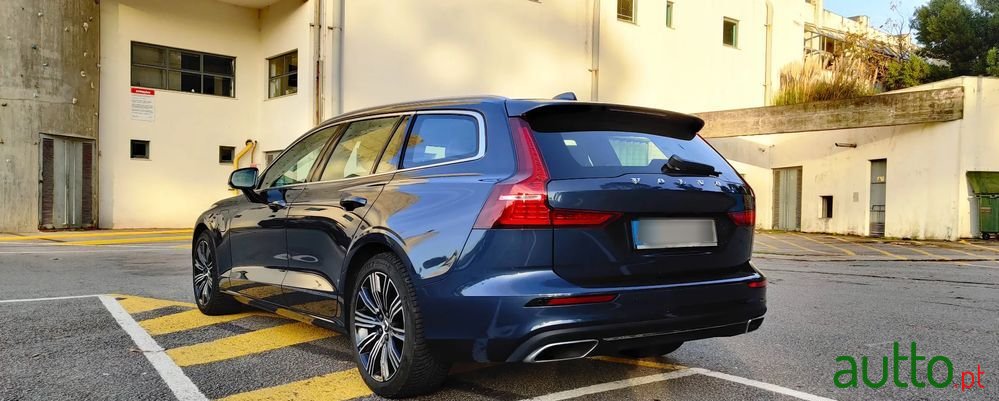 2020' Volvo V60 photo #6