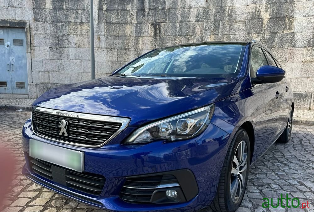 2020' Peugeot 308 Sw photo #2