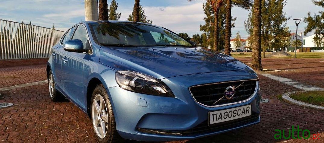 2016' Volvo V40 D2 2.0 Summun photo #2