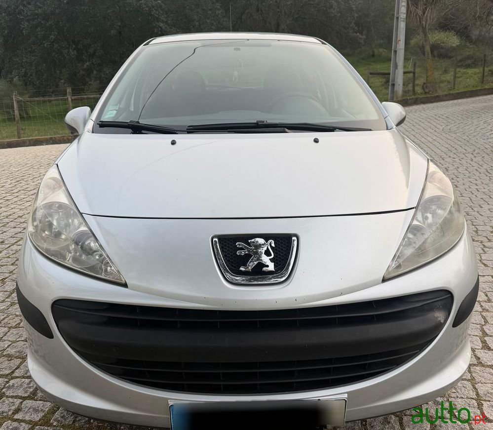 2007' Peugeot 207 photo #2