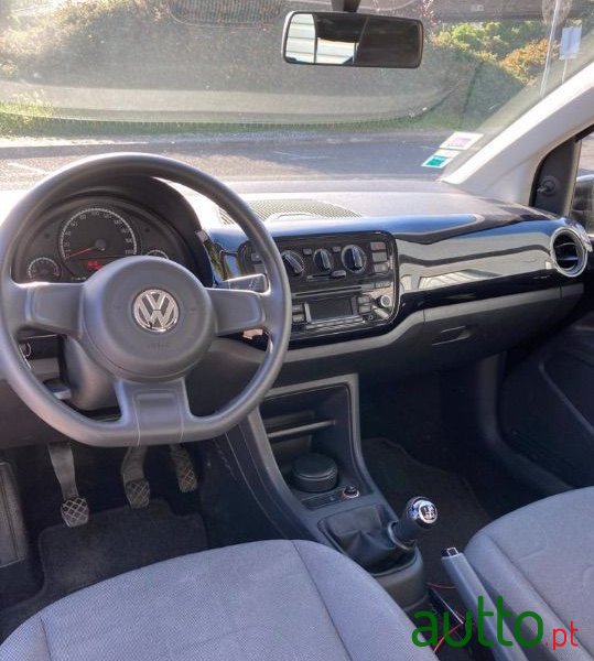 2015' Volkswagen Up photo #3