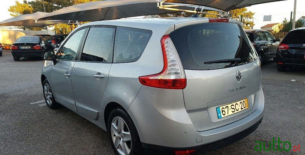 2014' Renault Grand-Scenic photo #1