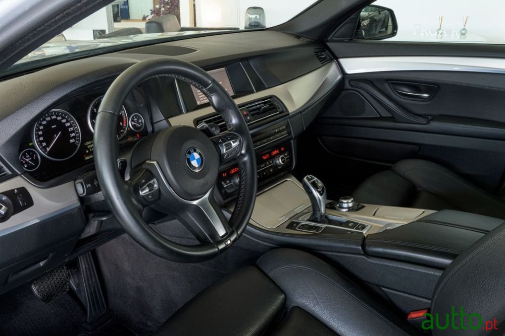 2014' BMW Série 5 D Pack M Auto photo #6