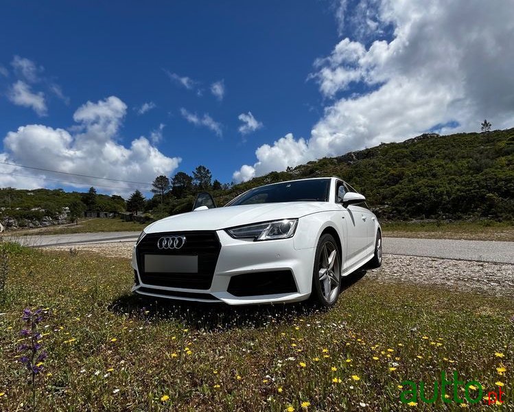 2018' Audi A4 Avant photo #1