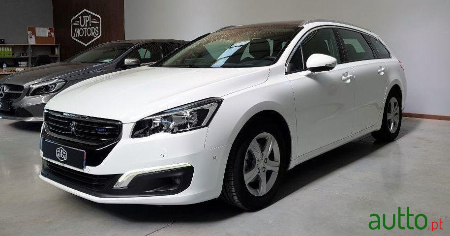 2015' Peugeot 508 Sw photo #2