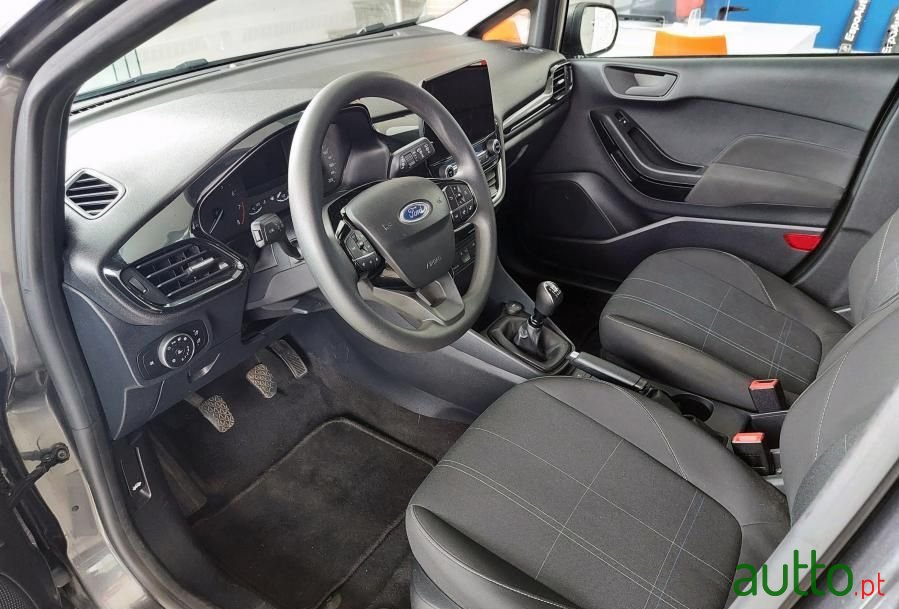 2021' Ford Fiesta photo #6