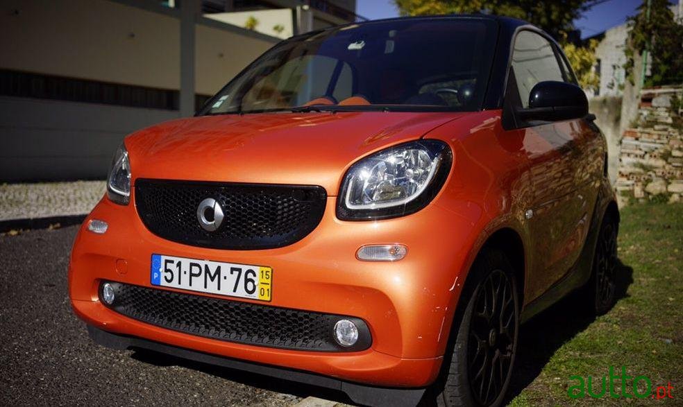 2015' Smart Fortwo Passion photo #2