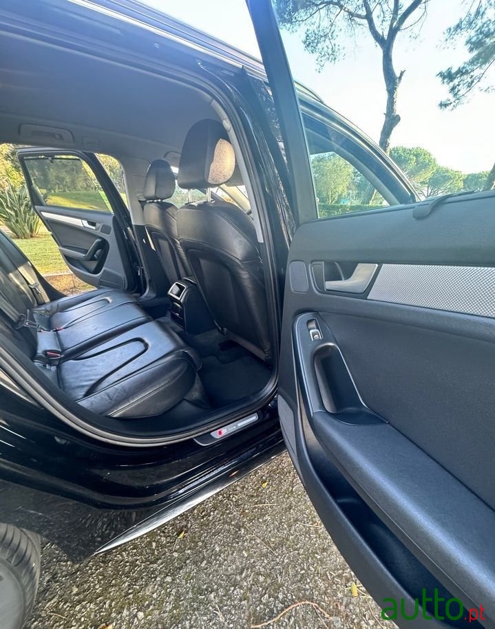 2015' Audi A4 Avant photo #6