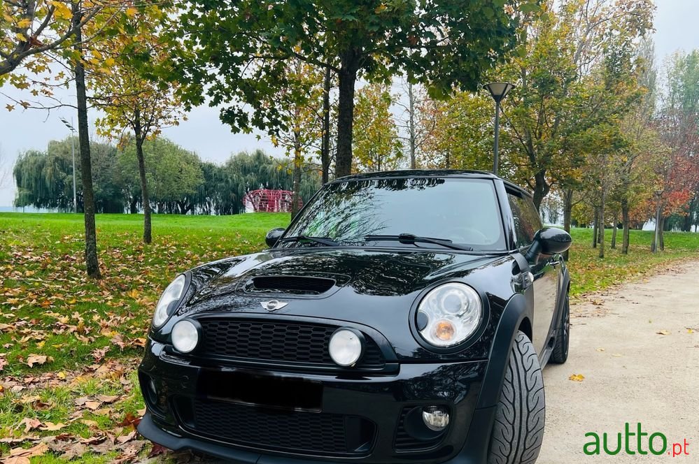 2009' MINI 3 Portas John Cooper Works photo #4