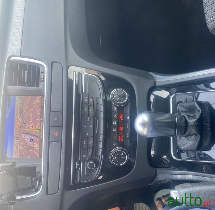 2011' Peugeot 508 Sw photo #3