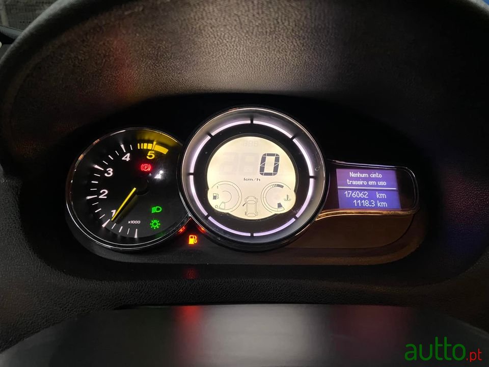 2014' Renault Megane photo #7