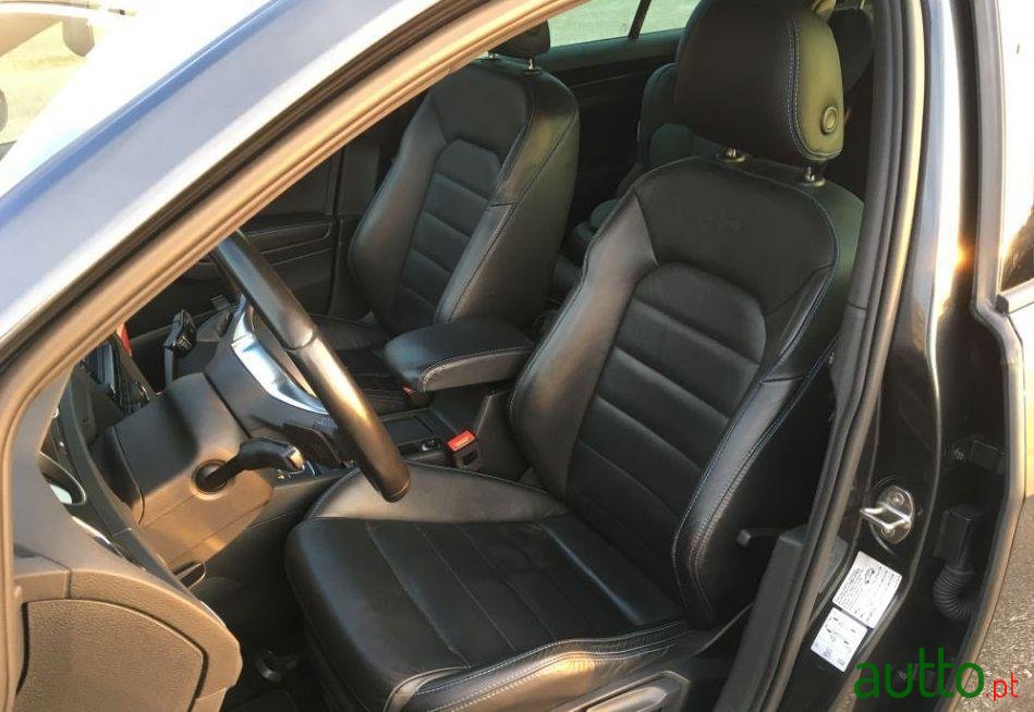 2015' Volkswagen Golf photo #1