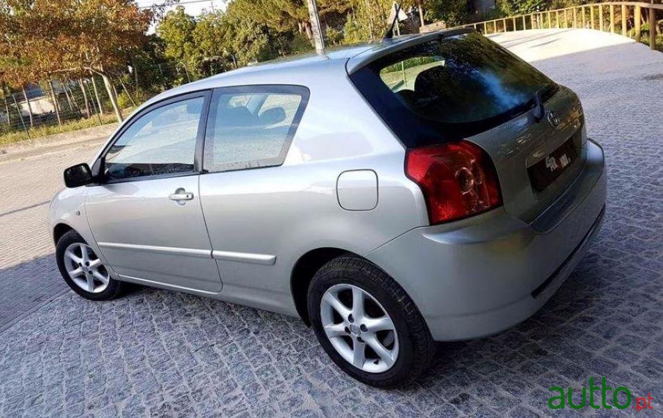 2005' Toyota Corolla photo #2