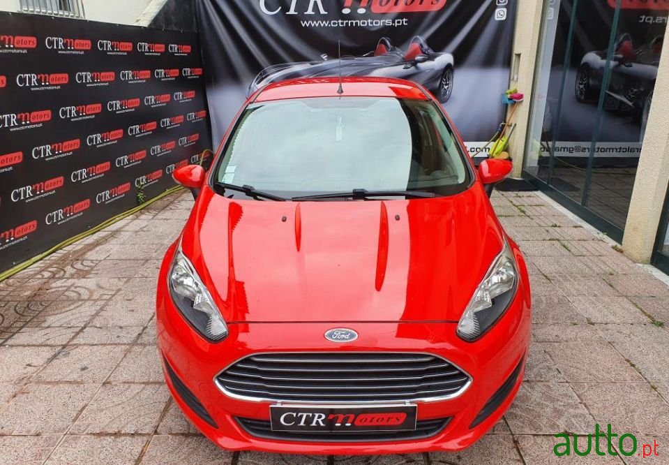 2014' Ford Fiesta photo #3