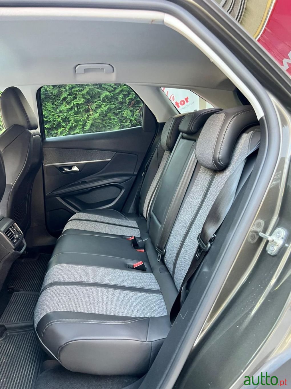 2018' Peugeot 3008 photo #5