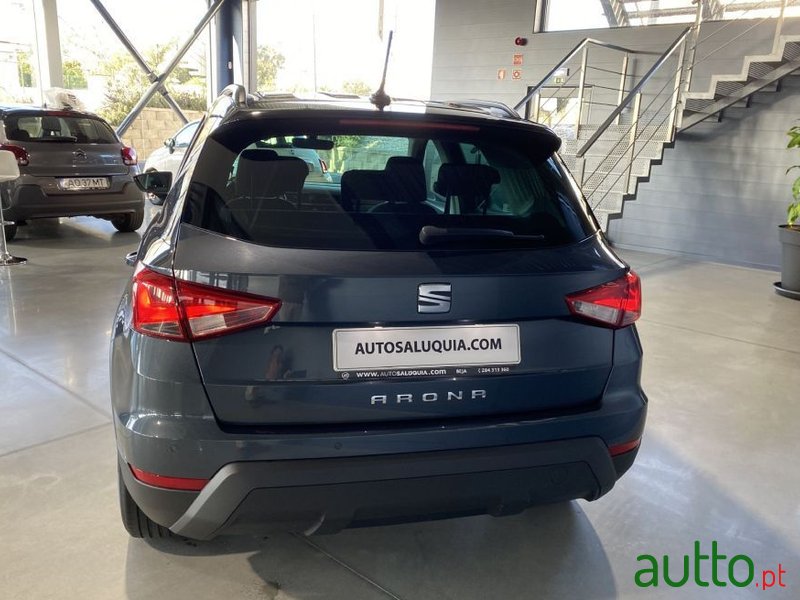 2021' SEAT Arona photo #4