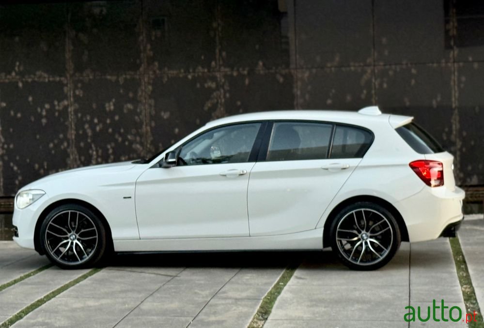 2011' BMW Série 1 D Line Sport photo #5