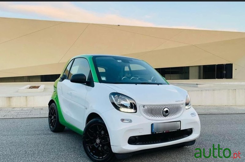 2017' Smart Fortwo Coupe Electric Drive photo #1