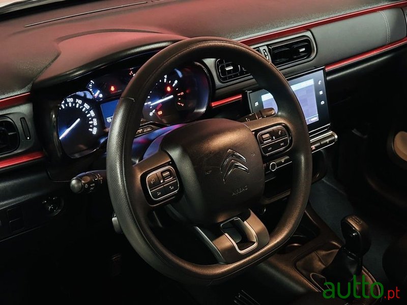 2021' Citroen C3 1.2 Puretech Shine photo #5