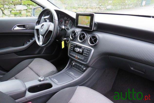 2015' Mercedes-Benz Gla-180 photo #3